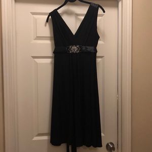 Dainty black cocktail dress  🥂